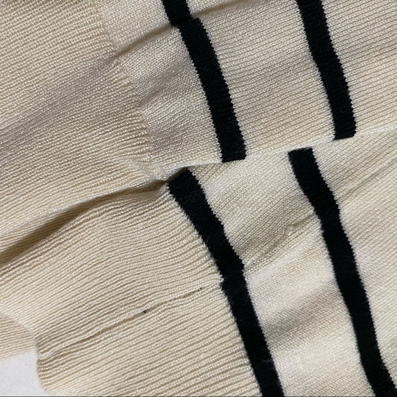 Lumiere Ruffled Collar Off Shoulder Stripped Long Sleeve Top Size Small - Picture 8 of 8